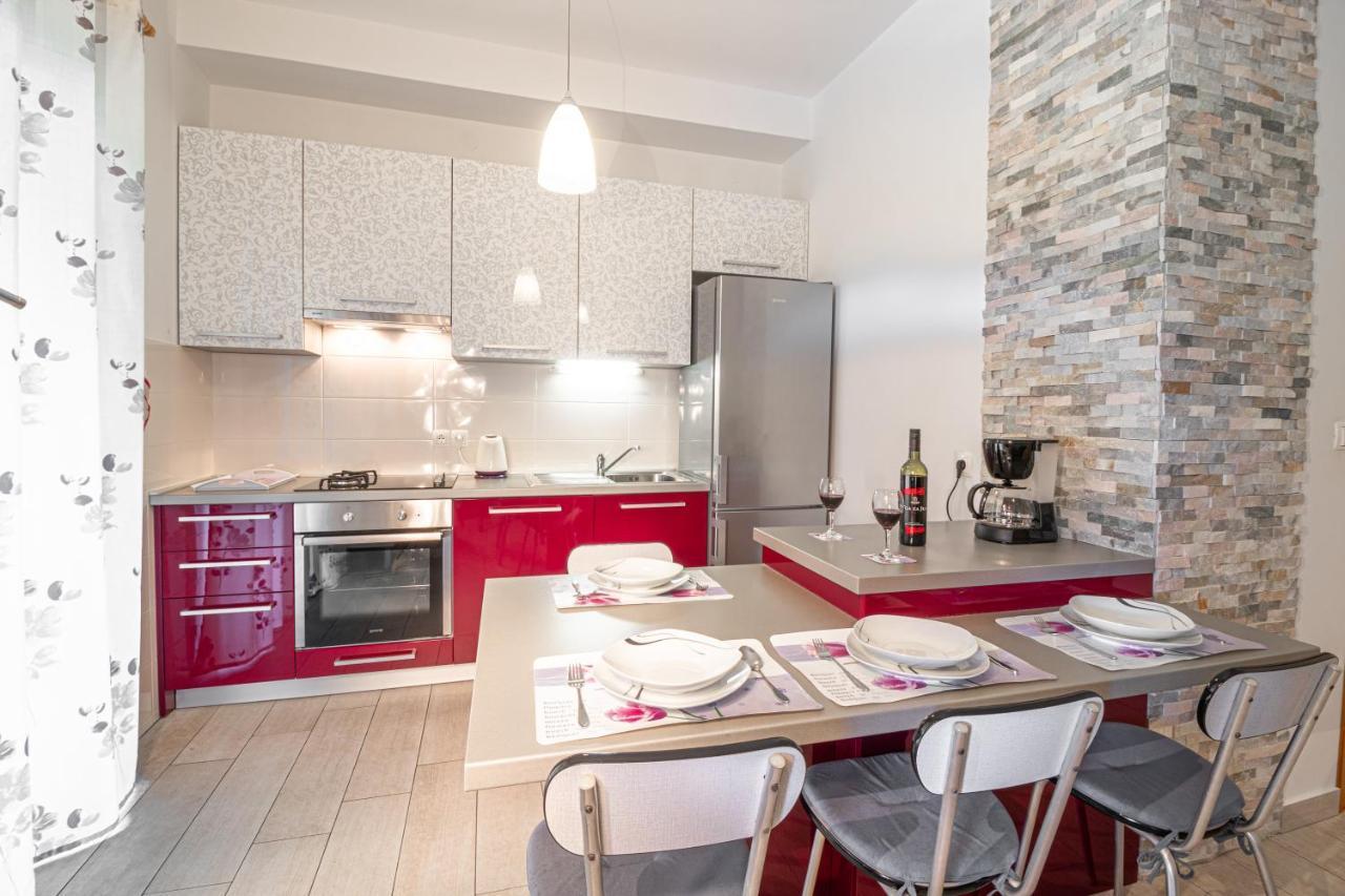 Apartments Sandra Kornić Екстериор снимка