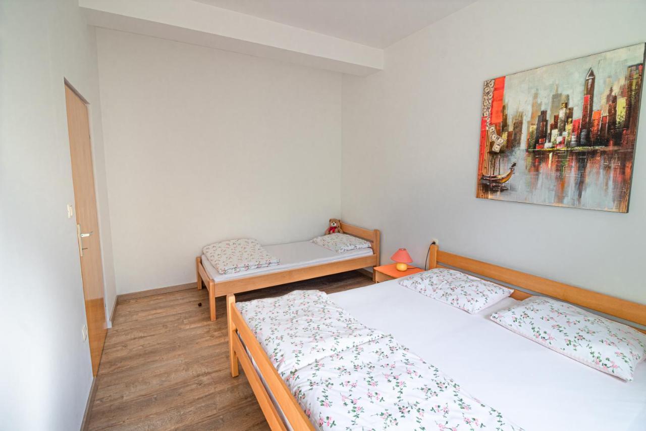 Apartments Sandra Kornić Екстериор снимка